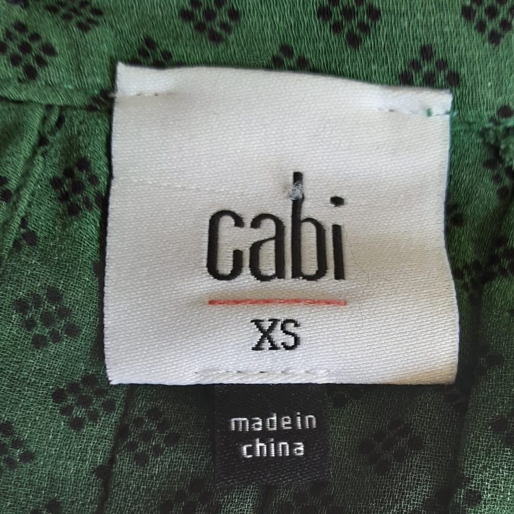 NWOT Cabi green and black sweater size XS. - Picture 2 of 4